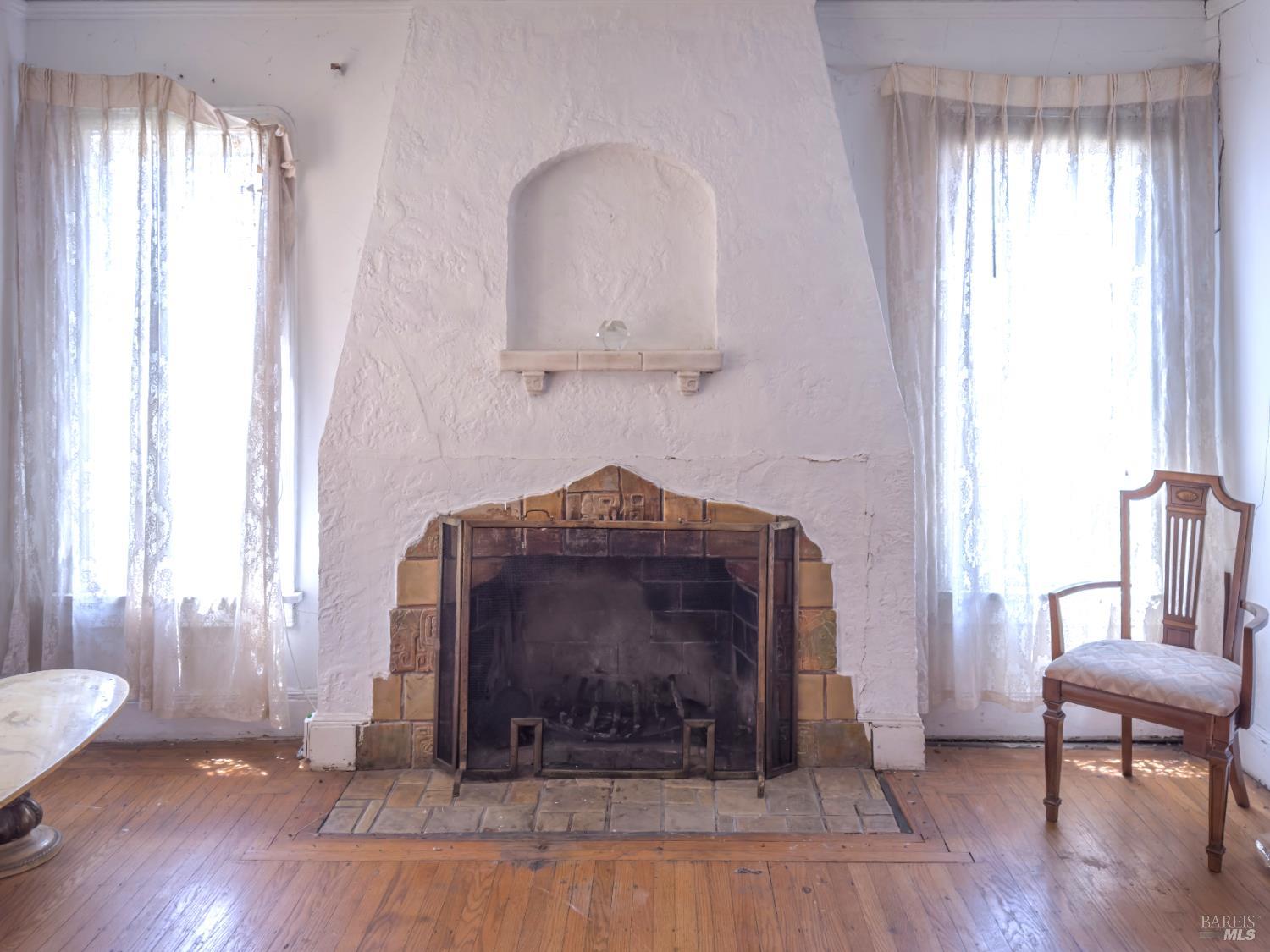 Detail Gallery Image 10 of 31 For 2901 Seminary Ave, Oakland,  CA 94605 - 4 Beds | 1/1 Baths