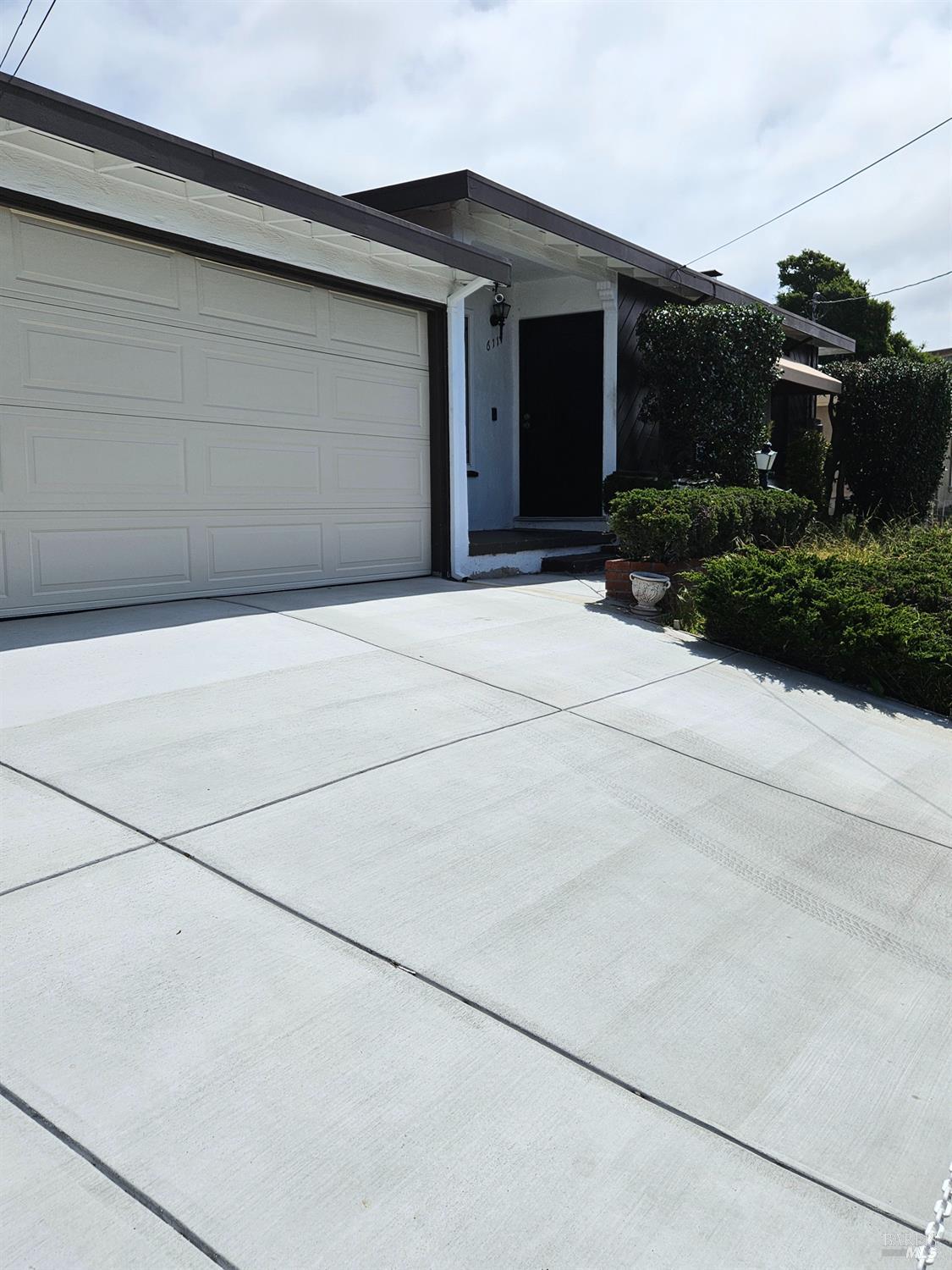 Detail Gallery Image 2 of 19 For 6117 Rosalind Ave, Richmond,  CA 94805 - 3 Beds | 1 Baths