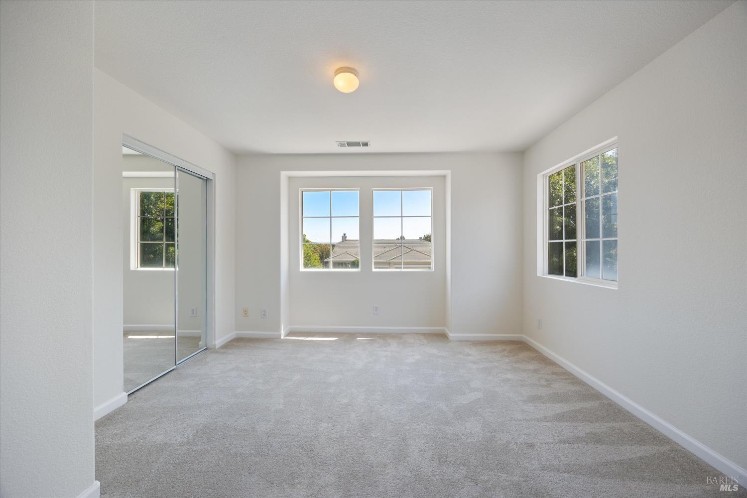 Detail Gallery Image 39 of 56 For 6243 Pebble Beach Dr, Vallejo,  CA 94591 - 4 Beds | 3 Baths