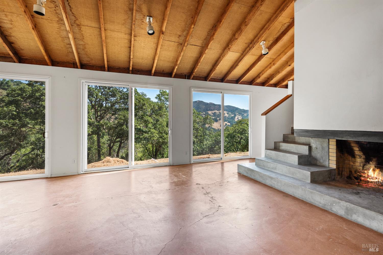 Detail Gallery Image 5 of 24 For 510 Wall Rd, Napa,  CA 94558 - 3 Beds | 2 Baths