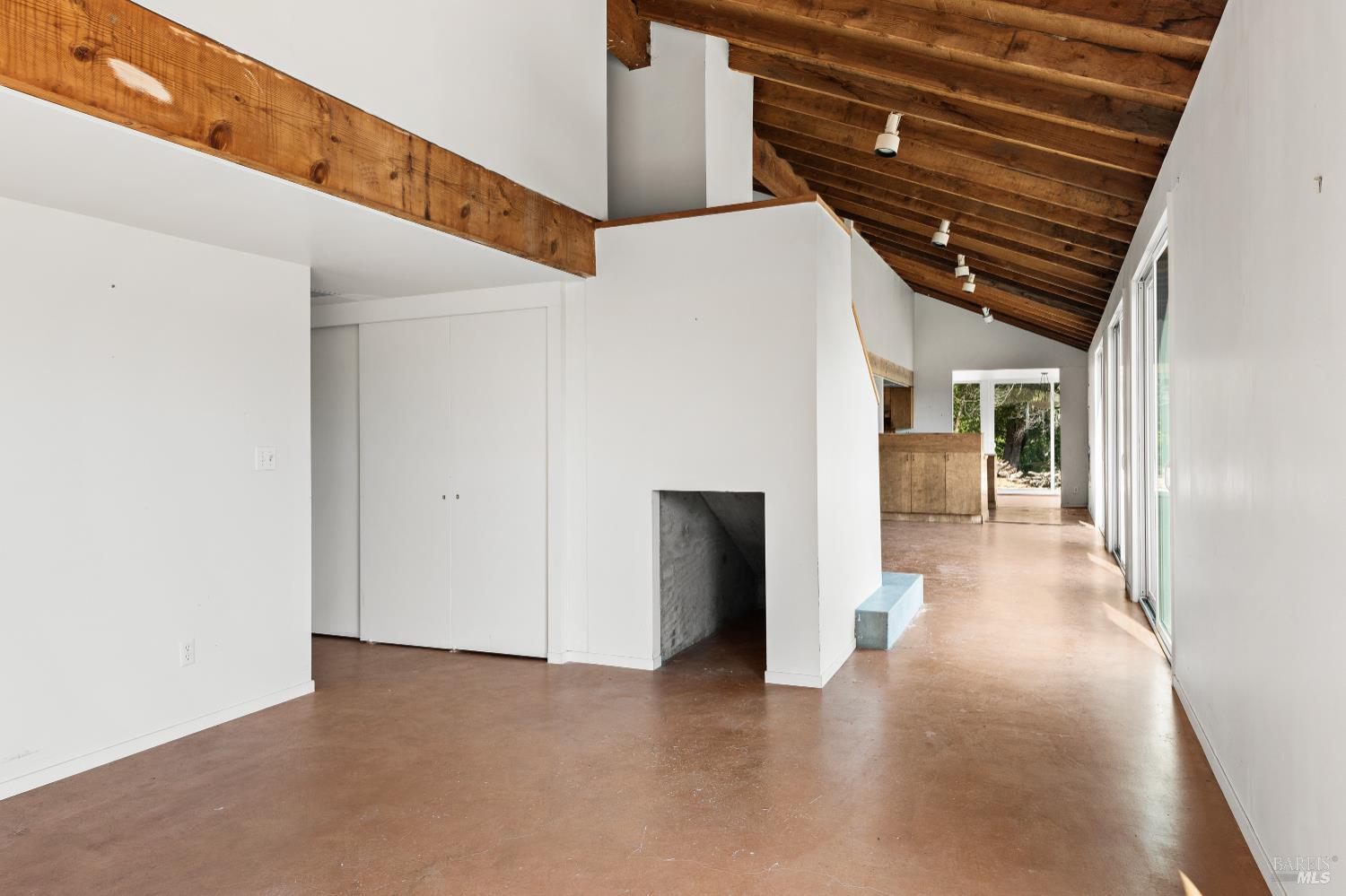 Detail Gallery Image 13 of 24 For 510 Wall Rd, Napa,  CA 94558 - 3 Beds | 2 Baths