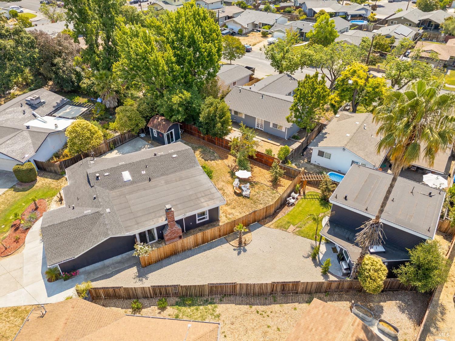 Detail Gallery Image 2 of 47 For 3637 Evergreen Ct, Napa,  CA 94558 - 4 Beds | 1/1 Baths