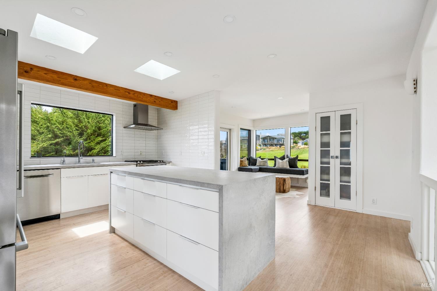 Detail Gallery Image 15 of 46 For 20920 Grebe Ct, Bodega Bay,  CA 94923 - 4 Beds | 3/1 Baths