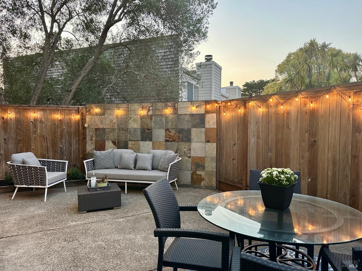 Detail Gallery Image 66 of 67 For 89 Mariner Green Dr, Corte Madera,  CA 94925 - 4 Beds | 2/1 Baths