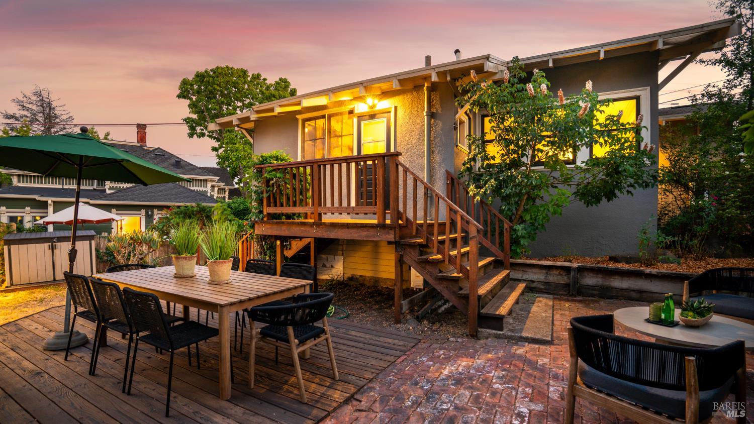 Detail Gallery Image 5 of 64 For 306 Howard St, Petaluma,  CA 94952 - 2 Beds | 1/1 Baths