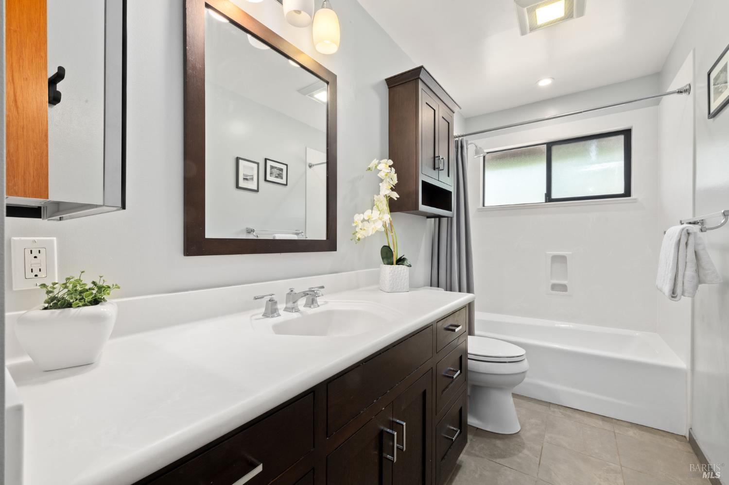 Detail Gallery Image 23 of 44 For 249 Orchard Ln, Penngrove,  CA 94951 - 3 Beds | 2 Baths
