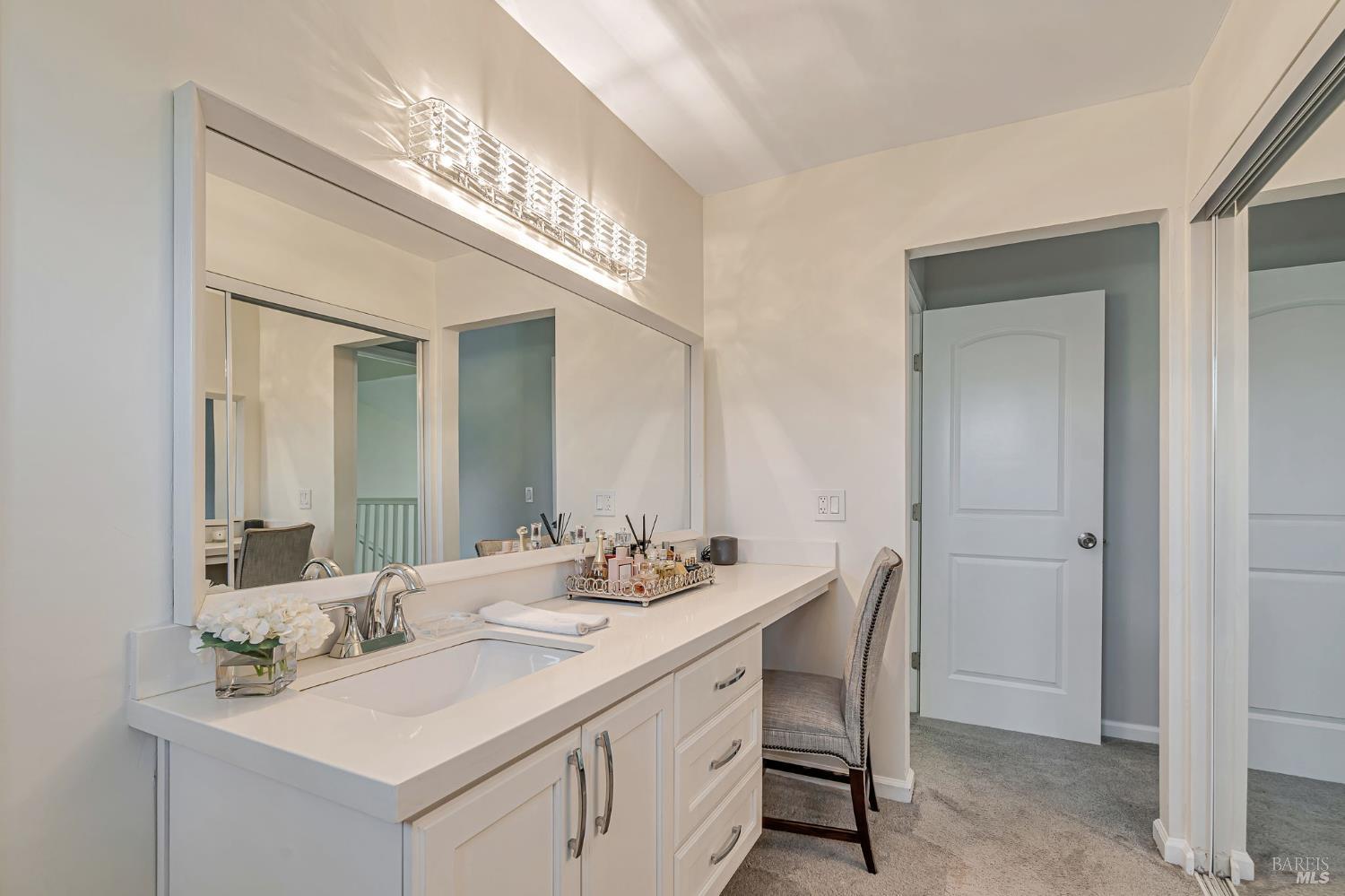 Detail Gallery Image 33 of 40 For 1704 Granada Ct, Petaluma,  CA 94954 - 5 Beds | 2/1 Baths