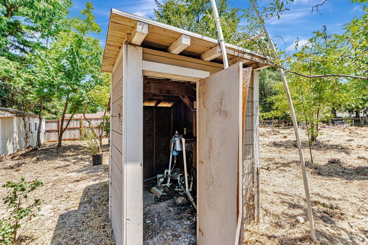 Detail Gallery Image 38 of 43 For 2690 Meier Rd, Sebastopol,  CA 95472 - 2 Beds | 1/1 Baths
