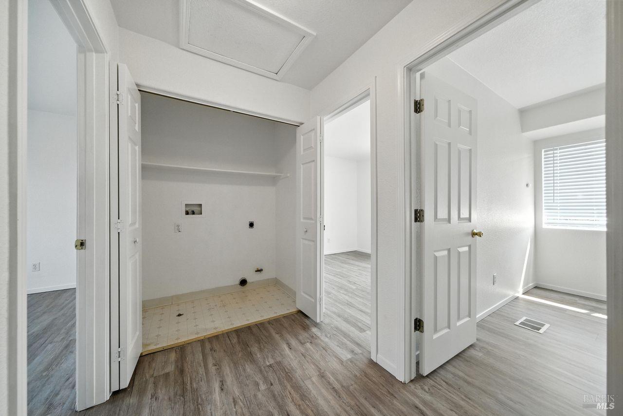 Detail Gallery Image 20 of 22 For 2335 Turquoise Way, Santa Rosa,  CA 95404 - 4 Beds | 2/1 Baths