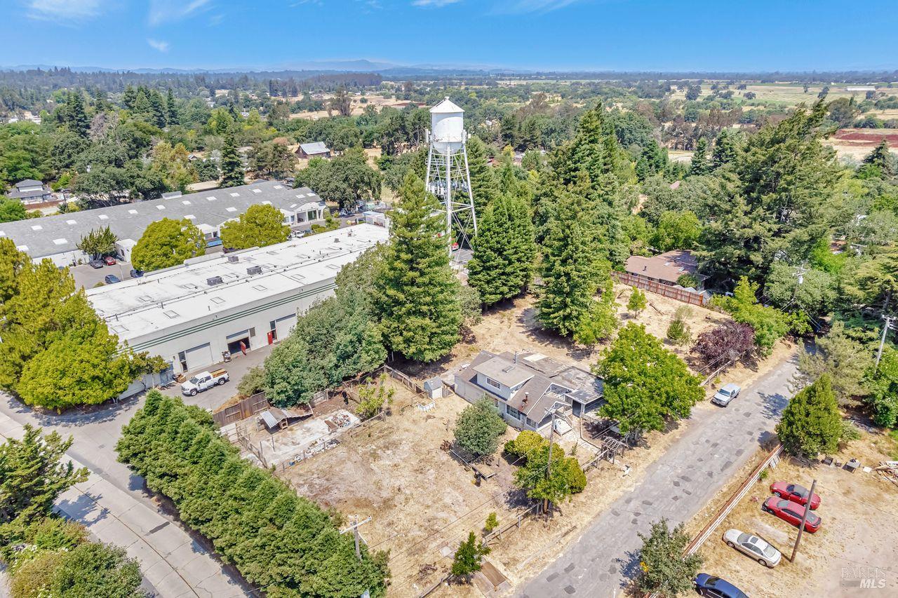 Detail Gallery Image 4 of 43 For 2690 Meier Rd, Sebastopol,  CA 95472 - 2 Beds | 1/1 Baths
