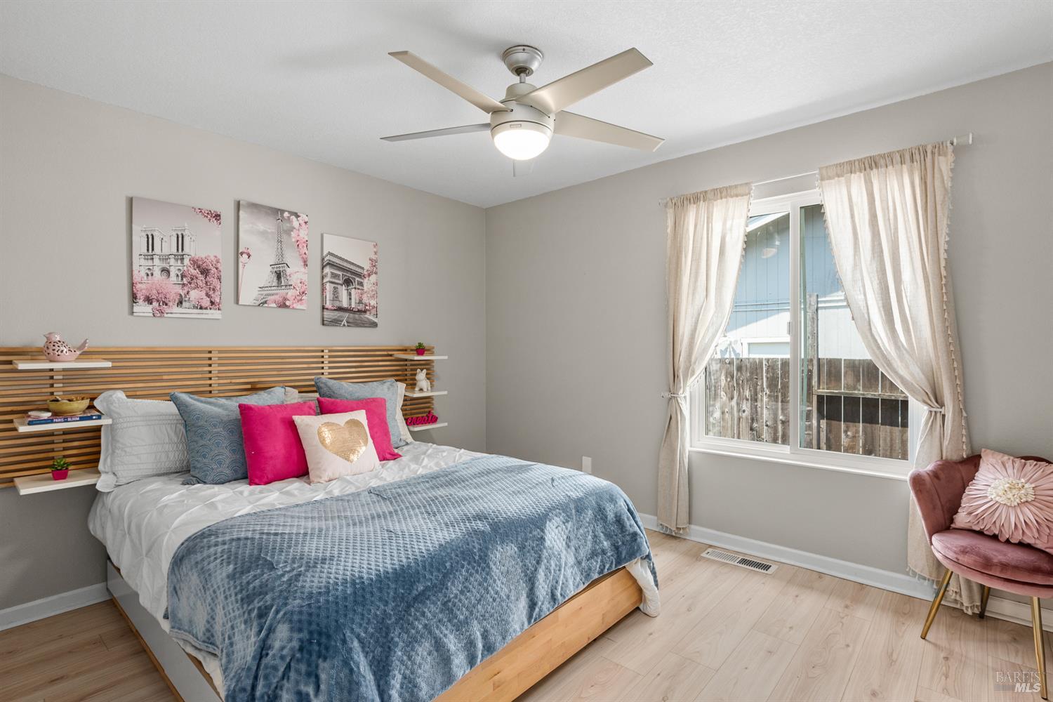 Detail Gallery Image 13 of 26 For 5330 Arnica Way, Santa Rosa,  CA 95403 - 4 Beds | 2 Baths