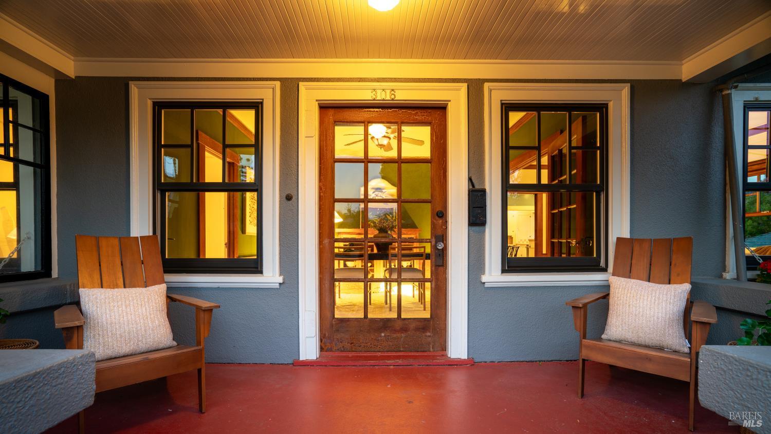 Detail Gallery Image 2 of 64 For 306 Howard St, Petaluma,  CA 94952 - 2 Beds | 1/1 Baths