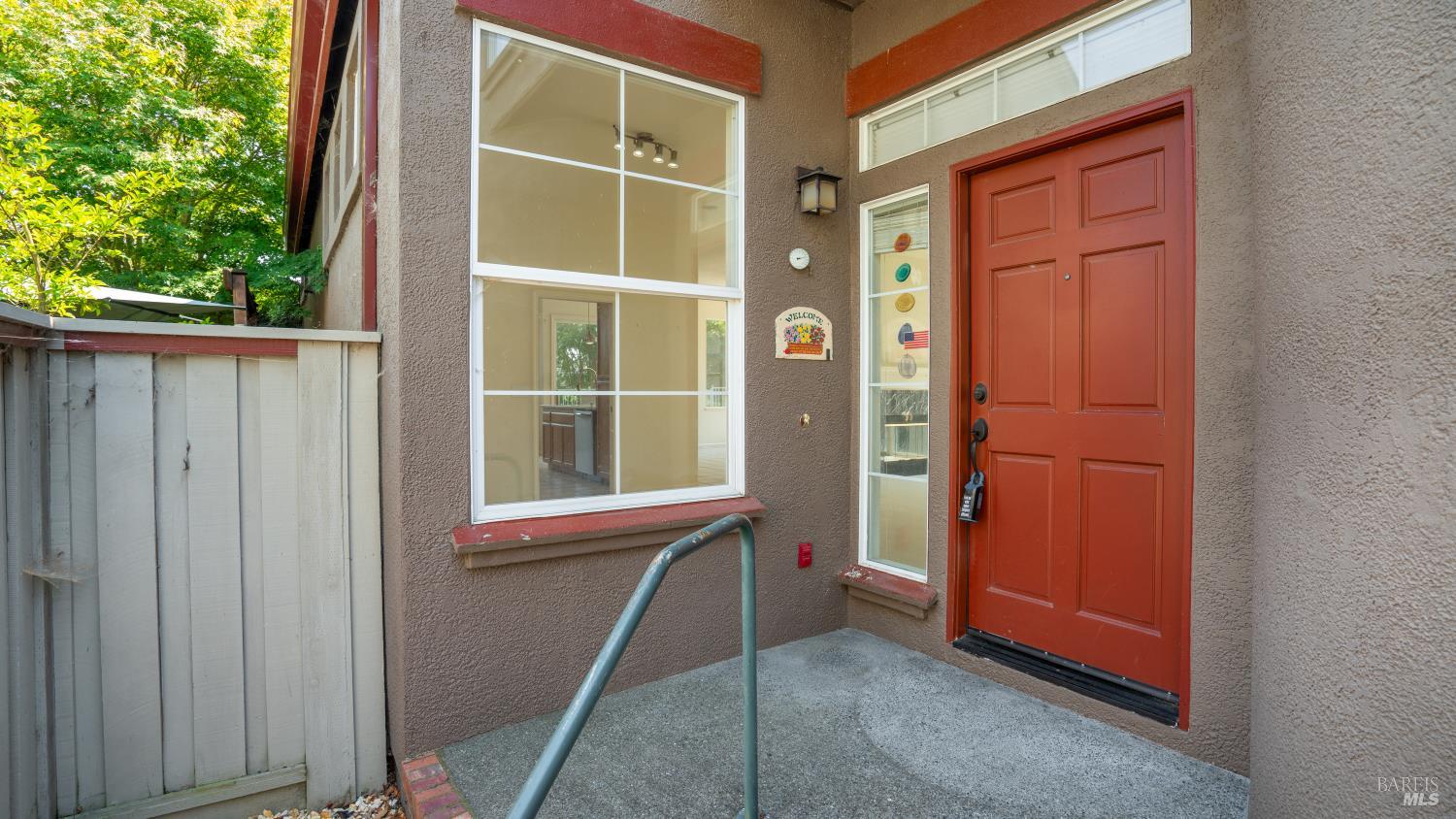 Detail Gallery Image 3 of 54 For 15 Wedgewood Ct, Petaluma,  CA 94954 - 4 Beds | 3 Baths