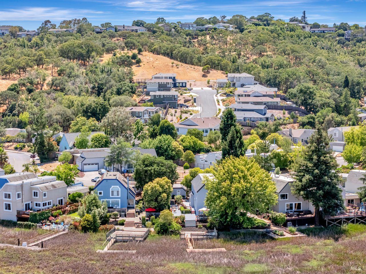Detail Gallery Image 34 of 60 For 2541 Topaz Dr, Novato,  CA 94945 - 4 Beds | 2/1 Baths