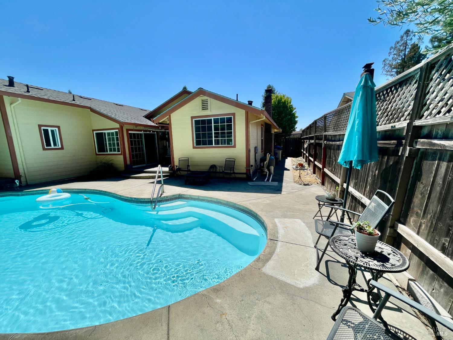 Detail Gallery Image 40 of 46 For 6194 San Gabriel Pl, Rohnert Park,  CA 94928 - 4 Beds | 2 Baths