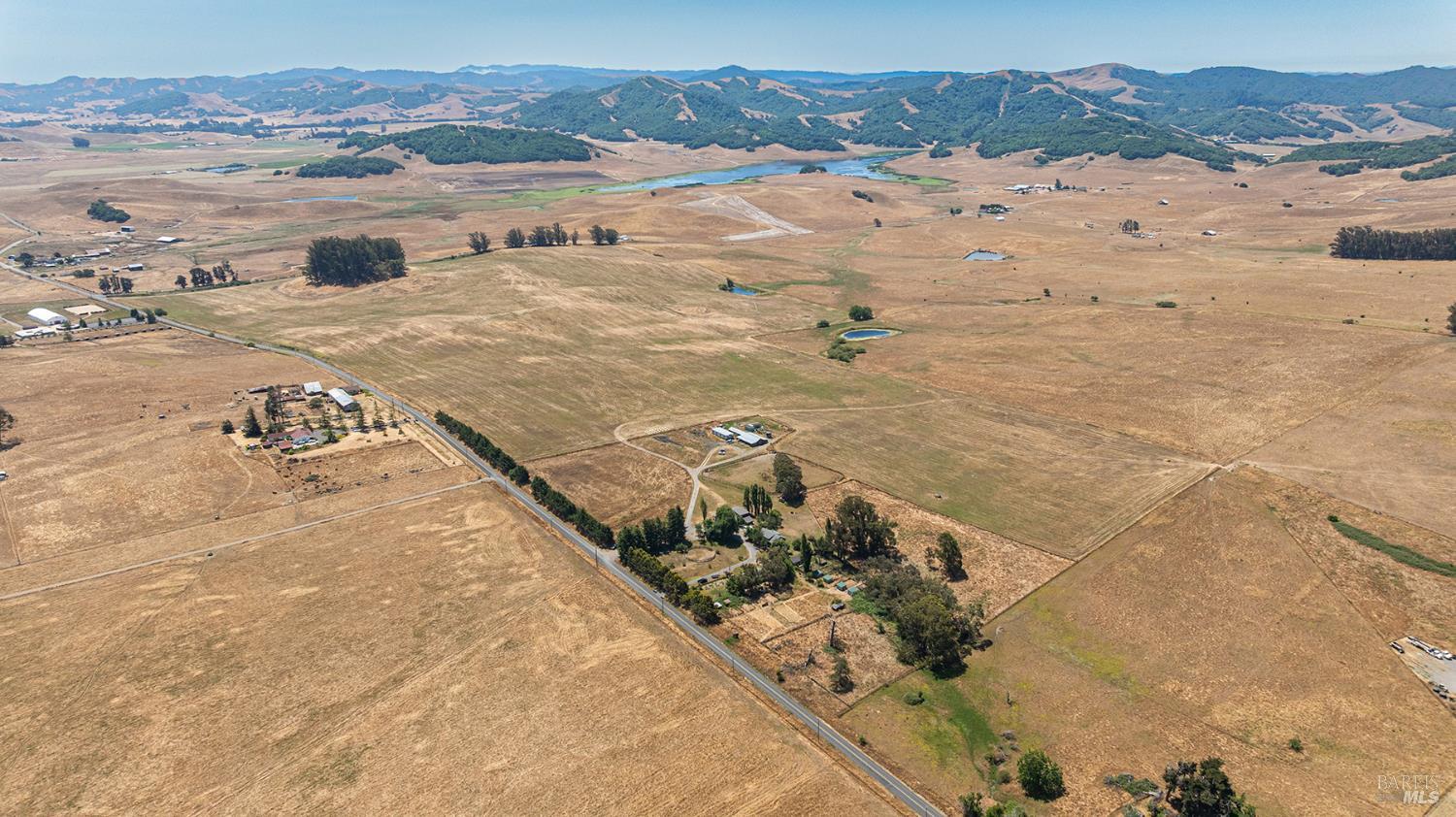 Detail Gallery Image 13 of 41 For 3803 Spring Hill Rd, Petaluma,  CA 94952 - 6 Beds | 5/1 Baths