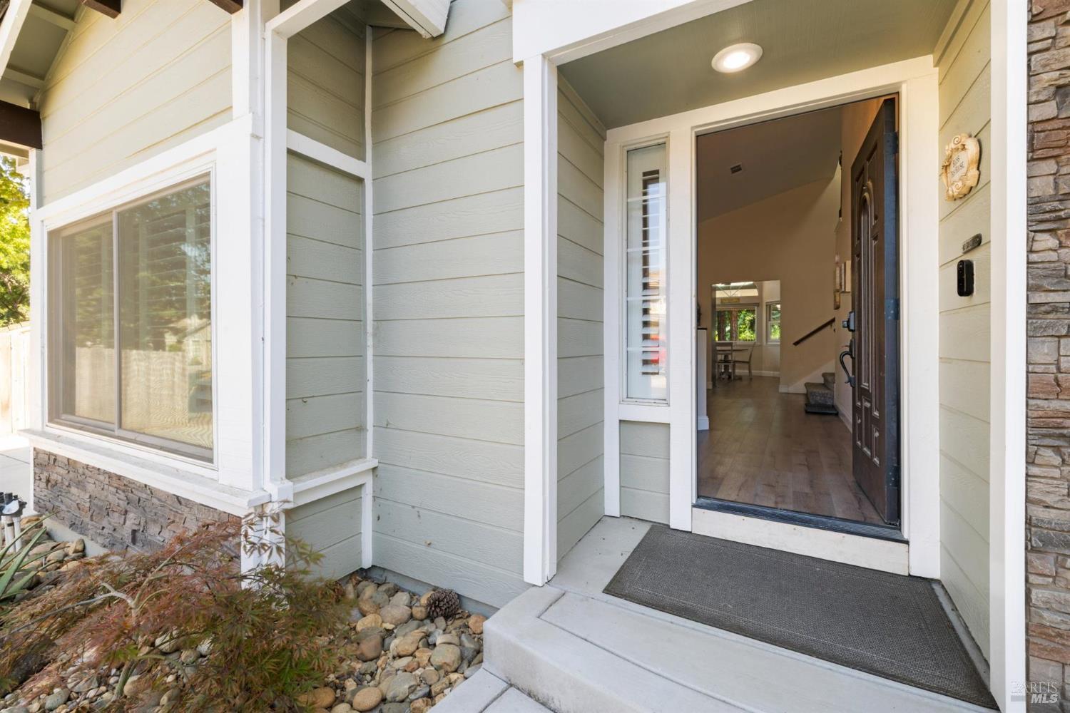 Detail Gallery Image 9 of 60 For 654 Rutgers St, Vacaville,  CA 95687 - 5 Beds | 3 Baths