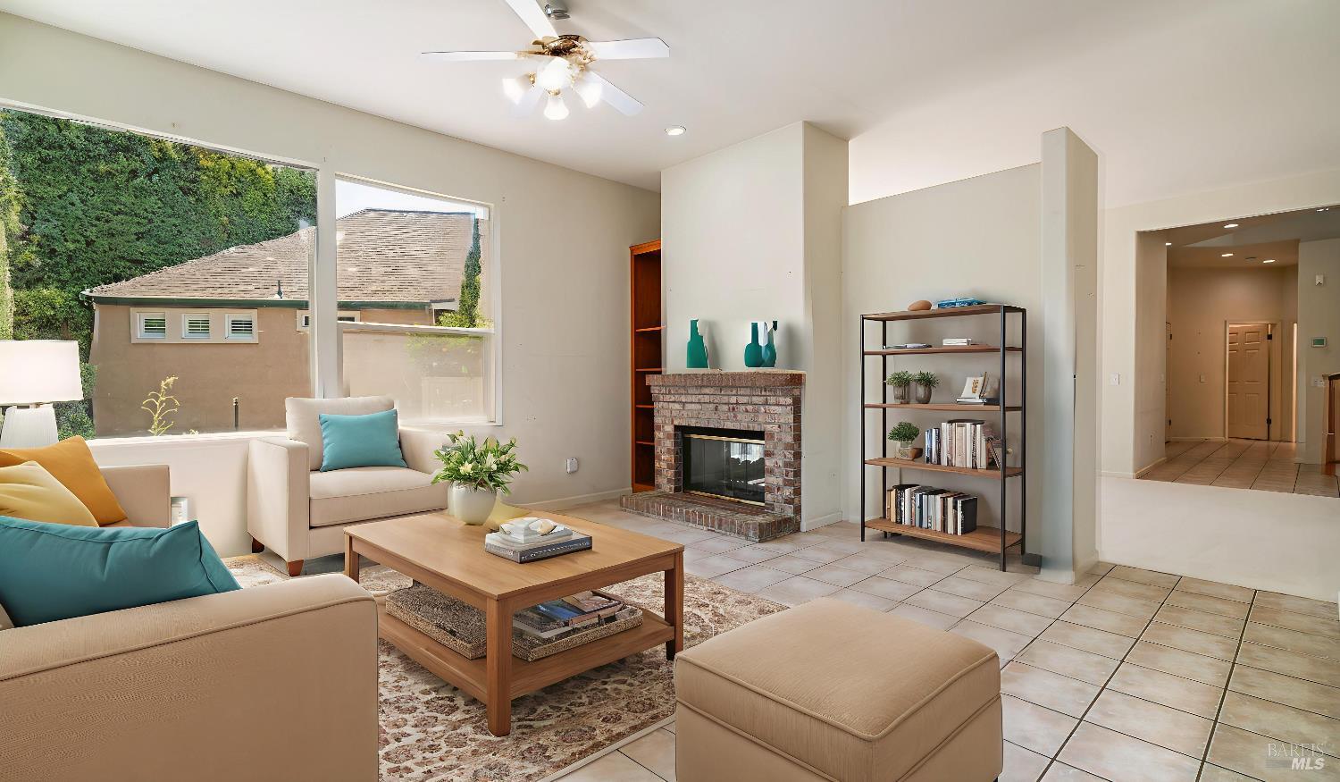 Detail Gallery Image 10 of 54 For 15 Wedgewood Ct, Petaluma,  CA 94954 - 4 Beds | 3 Baths