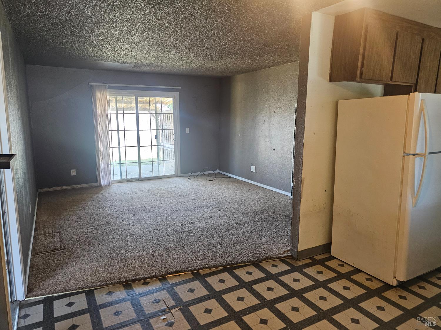 Detail Gallery Image 4 of 10 For 1157 School St, Suisun City,  CA 94585 - 3 Beds | 1 Baths