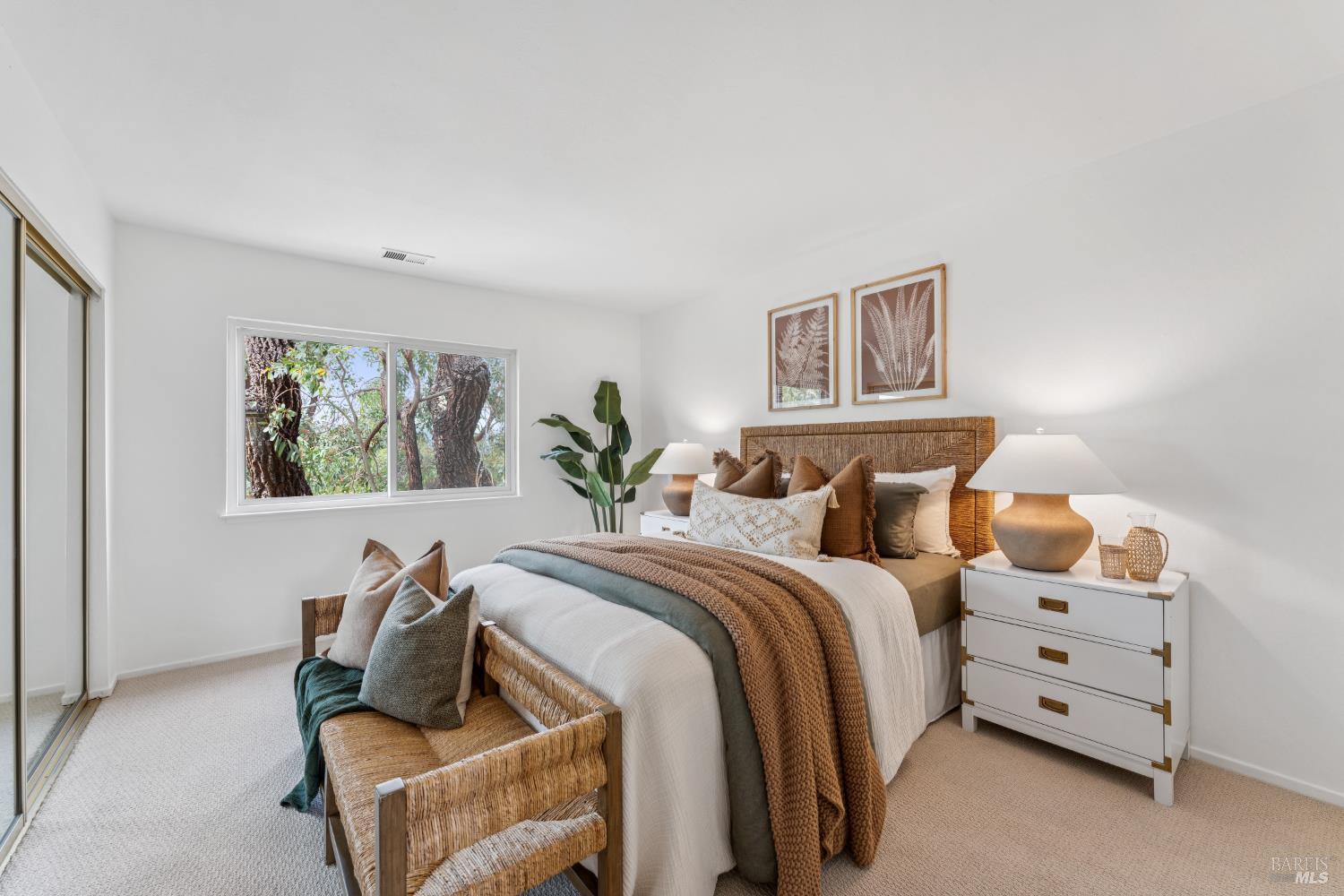 Detail Gallery Image 3 of 39 For 6 Coleridge Dr, Mill Valley,  CA 94941 - 3 Beds | 2/1 Baths