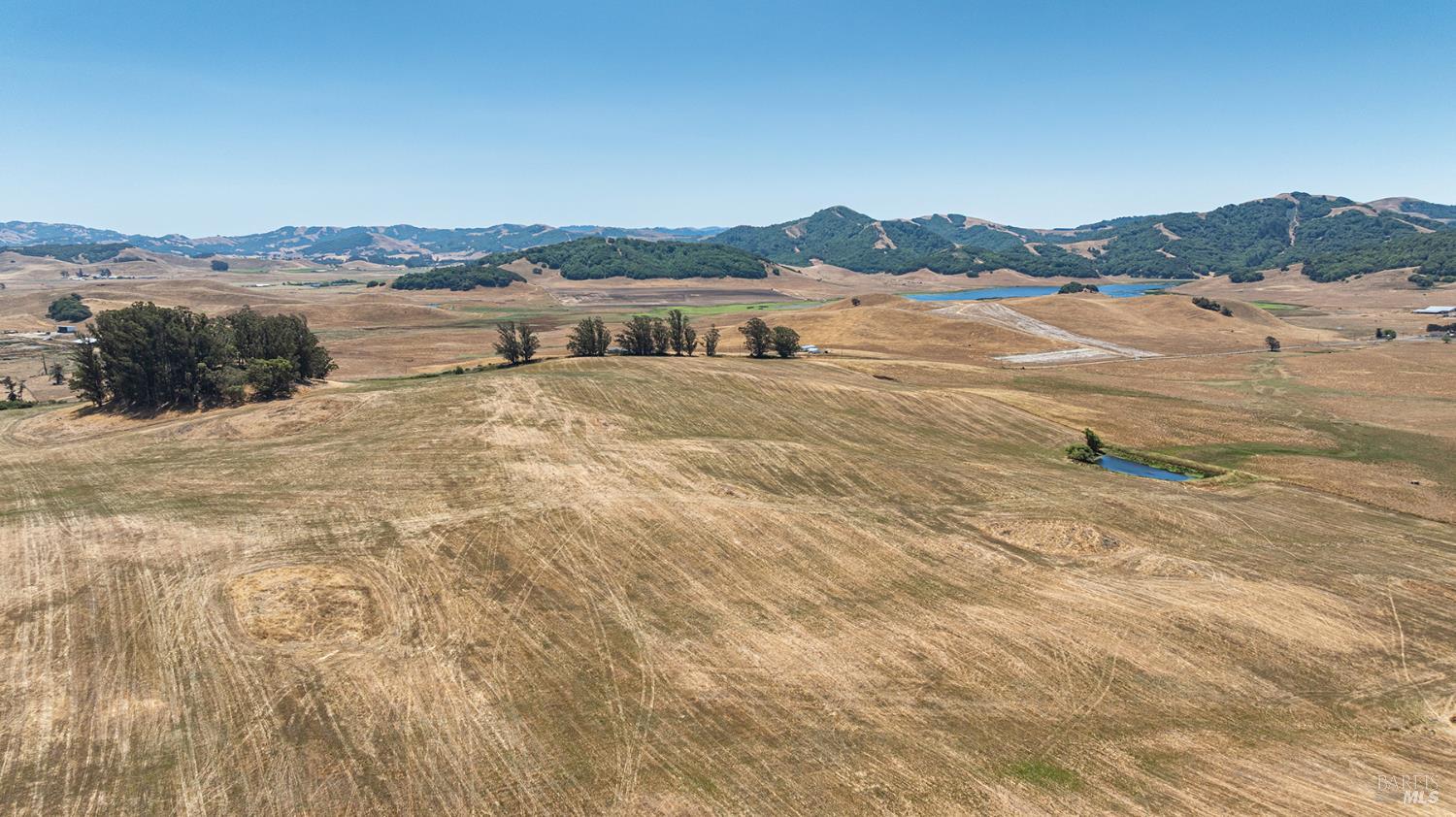 Detail Gallery Image 32 of 41 For 3803 Spring Hill Rd, Petaluma,  CA 94952 - 6 Beds | 5/1 Baths