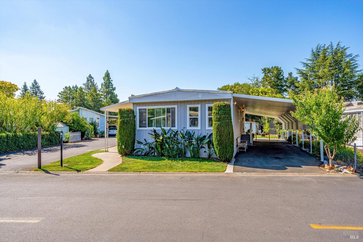 Detail Gallery Image 1 of 42 For 107 Garth St, Napa,  CA 94558 - 3 Beds | 2 Baths