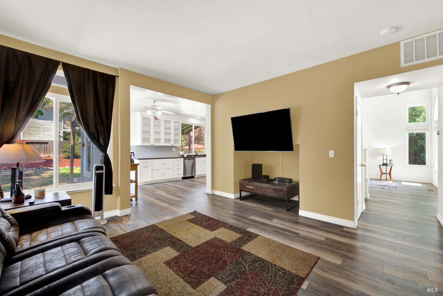Detail Gallery Image 36 of 81 For 249 Milford Ct, Vacaville,  CA 95688 - 4 Beds | 2/1 Baths