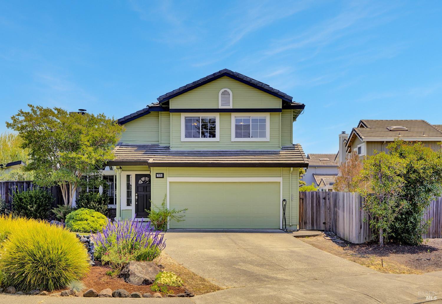 Detail Gallery Image 34 of 39 For 215 Flametree Cir, Windsor,  CA 95492 - 4 Beds | 3 Baths