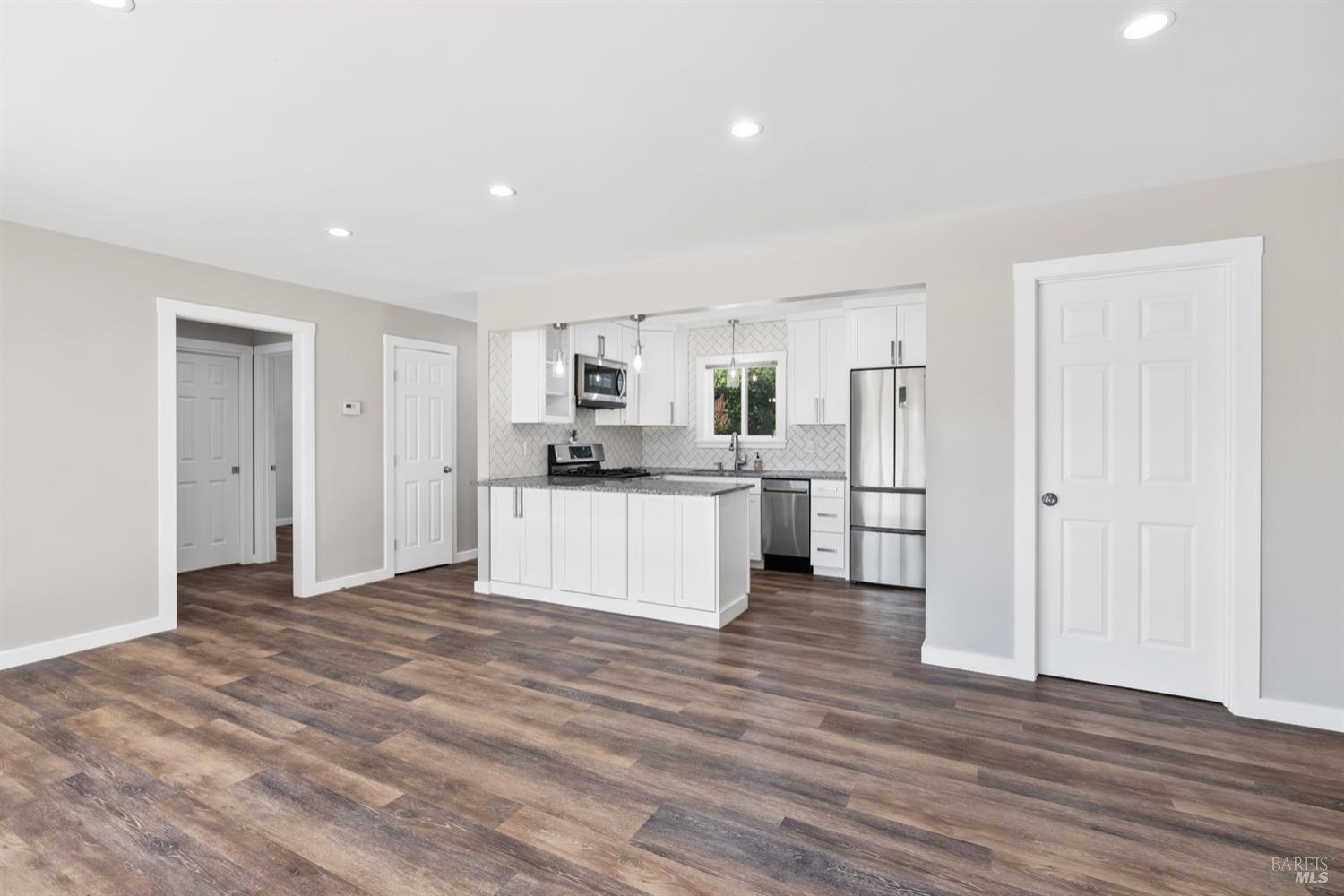 Detail Gallery Image 18 of 34 For 1038 Verano Ave, Sonoma,  CA 95476 - 3 Beds | 2 Baths