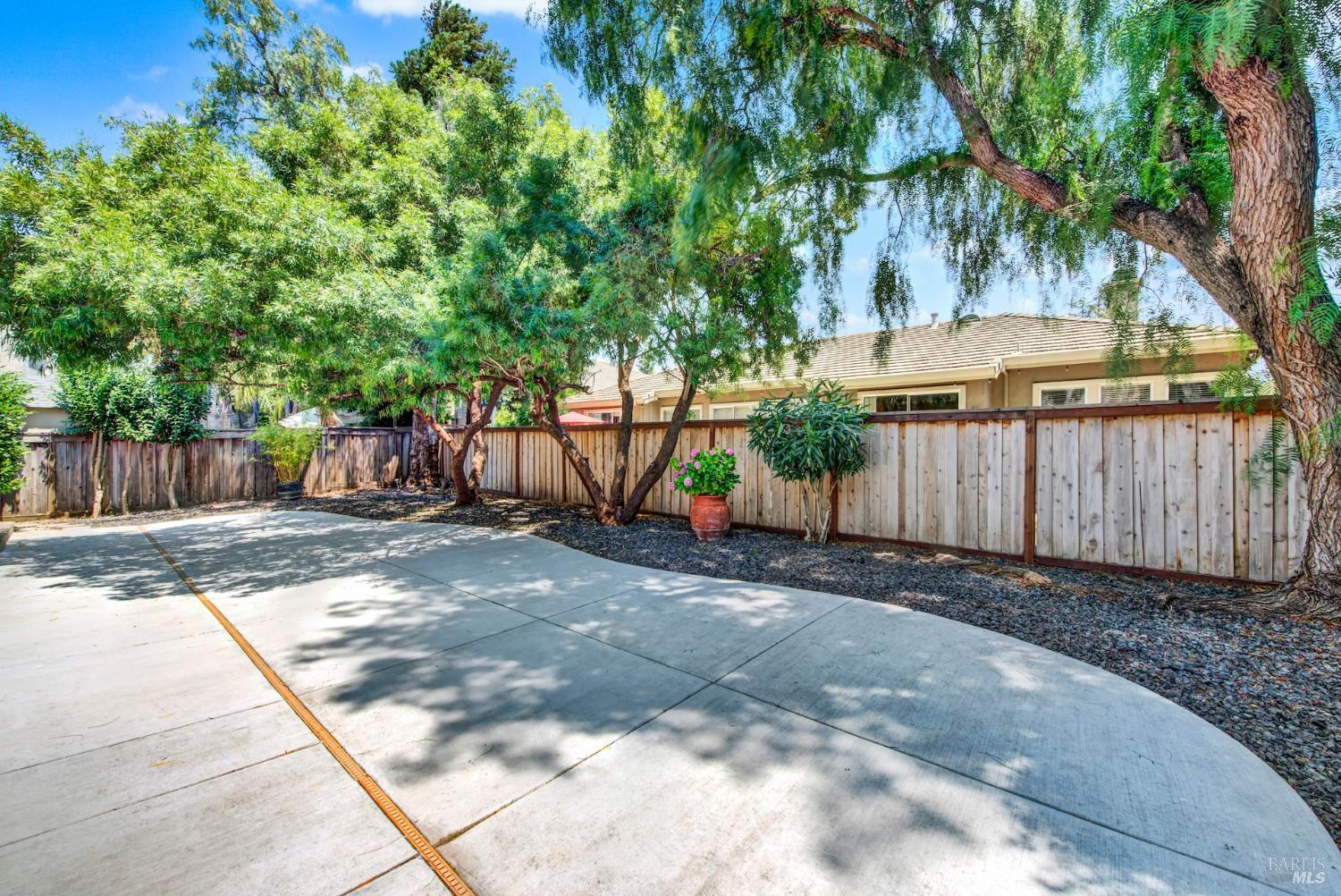 Detail Gallery Image 85 of 93 For 616 Pavilion Dr, Fairfield,  CA 94534 - 3 Beds | 2/1 Baths