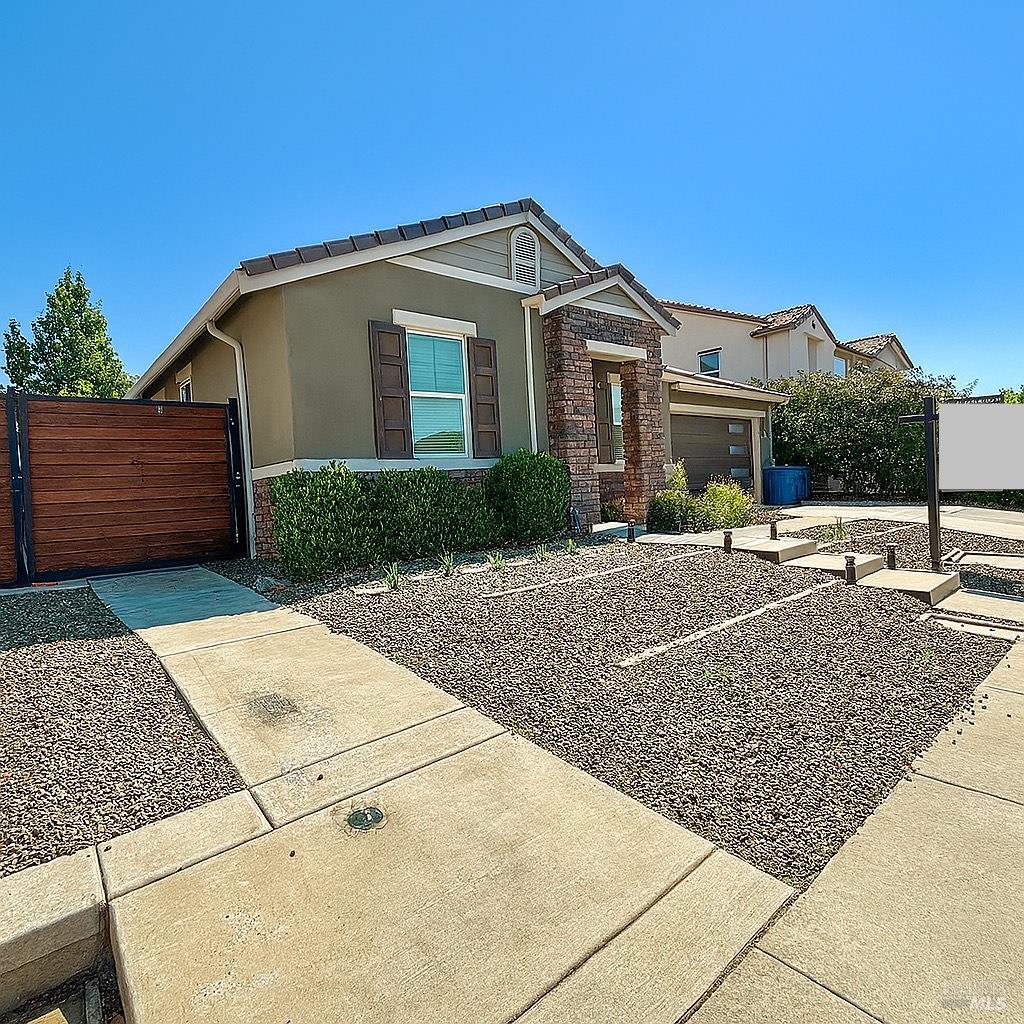 Detail Gallery Image 2 of 39 For 149 Shubin Way, Vacaville,  CA 95687 - 4 Beds | 2/1 Baths