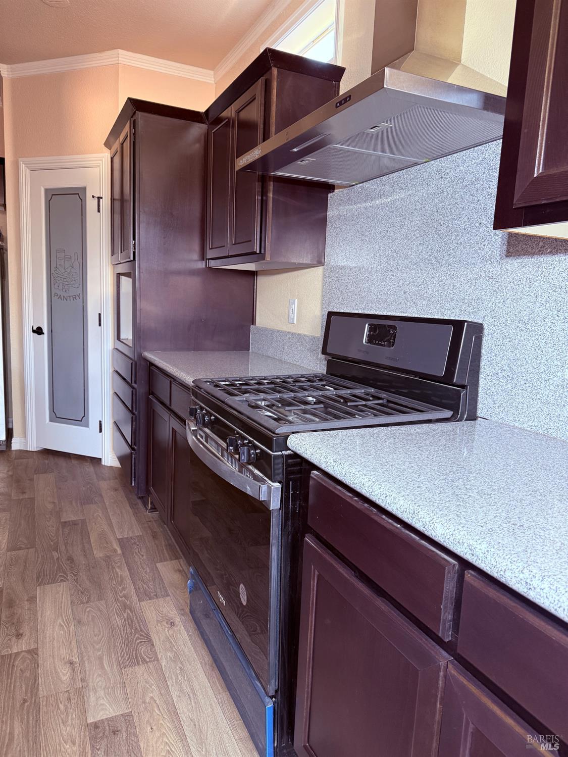 Detail Gallery Image 5 of 22 For 201 Sacramento St, Suisun City,  CA 94585 - 3 Beds | 2 Baths