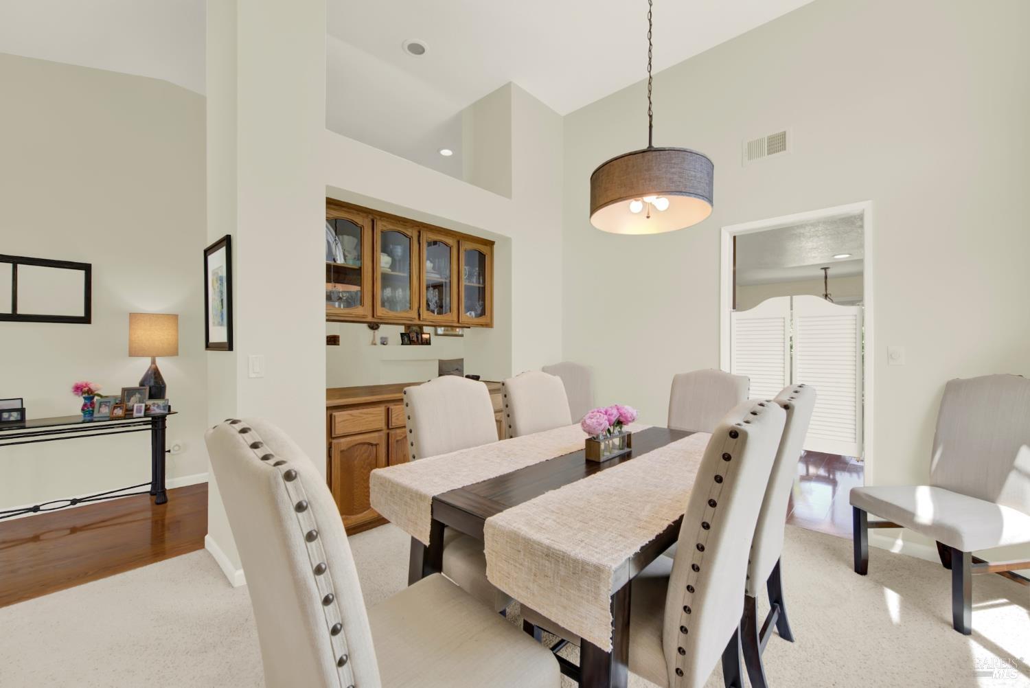 Detail Gallery Image 10 of 63 For 231 Ballindine Dr, Vacaville,  CA 95688 - 4 Beds | 2 Baths