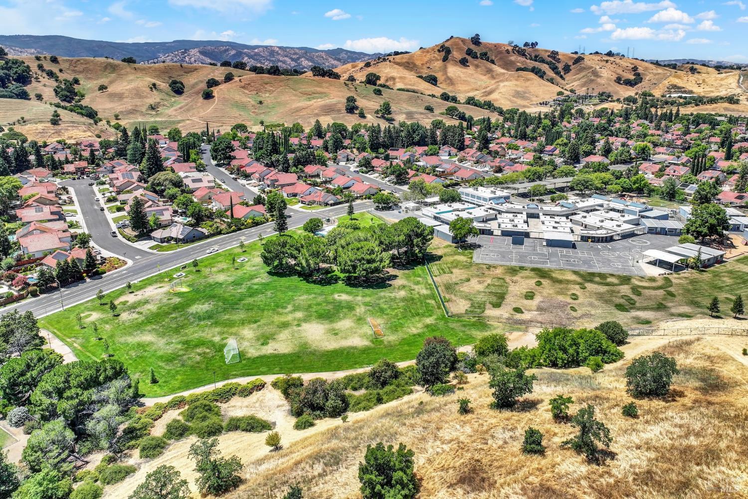Detail Gallery Image 61 of 63 For 231 Ballindine Dr, Vacaville,  CA 95688 - 4 Beds | 2 Baths