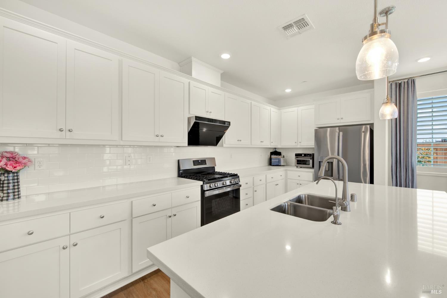 Detail Gallery Image 51 of 73 For 570 Wildflower Ct, Dixon,  CA 95620 - 3 Beds | 2 Baths