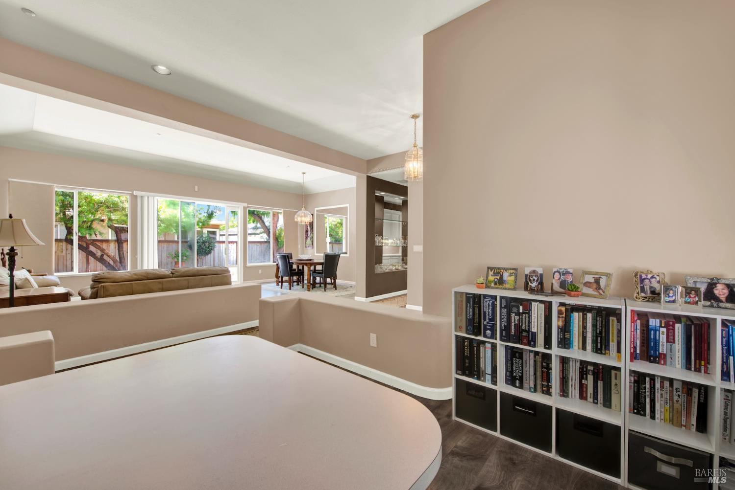 Detail Gallery Image 34 of 93 For 616 Pavilion Dr, Fairfield,  CA 94534 - 3 Beds | 2/1 Baths