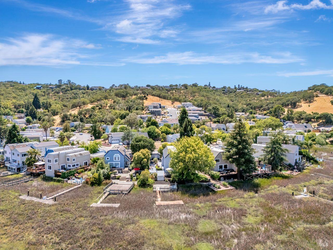 Detail Gallery Image 39 of 60 For 2541 Topaz Dr, Novato,  CA 94945 - 4 Beds | 2/1 Baths