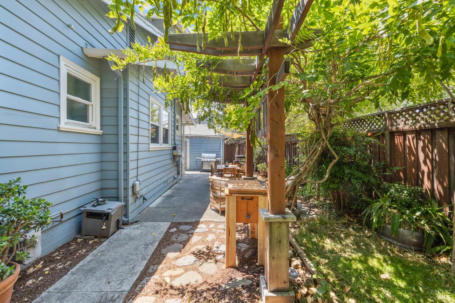 Detail Gallery Image 35 of 49 For 1219 Amador St, Vallejo,  CA 94590 - 3 Beds | 2/1 Baths