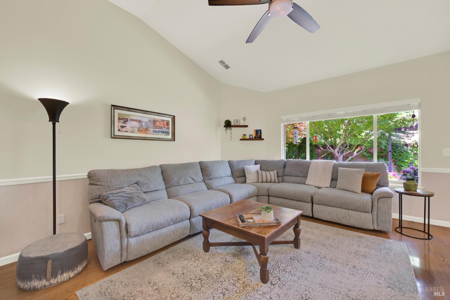 Detail Gallery Image 13 of 63 For 231 Ballindine Dr, Vacaville,  CA 95688 - 4 Beds | 2 Baths