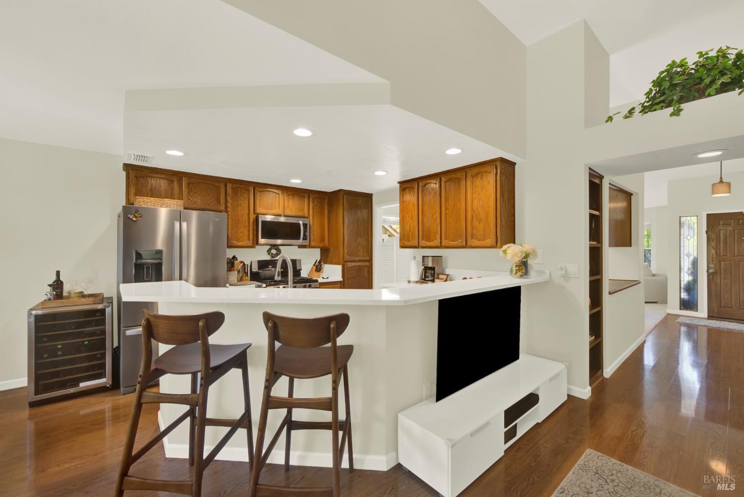 Detail Gallery Image 21 of 63 For 231 Ballindine Dr, Vacaville,  CA 95688 - 4 Beds | 2 Baths