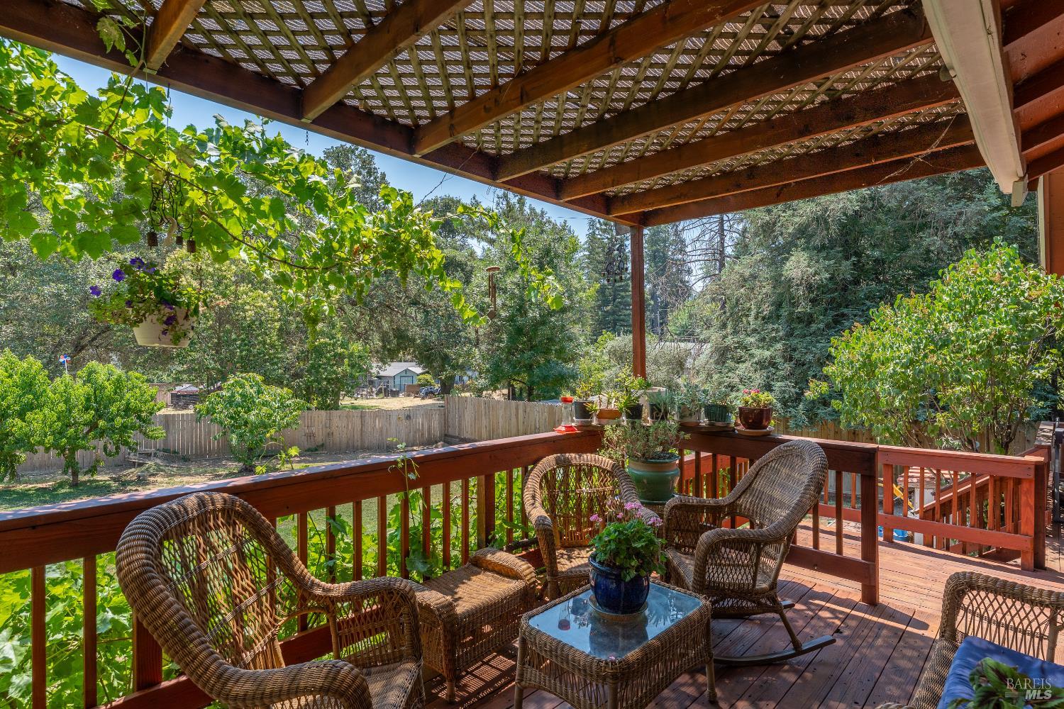 Detail Gallery Image 21 of 34 For 1725 E Madrone Dr, Ukiah,  CA 95482 - 4 Beds | 2 Baths