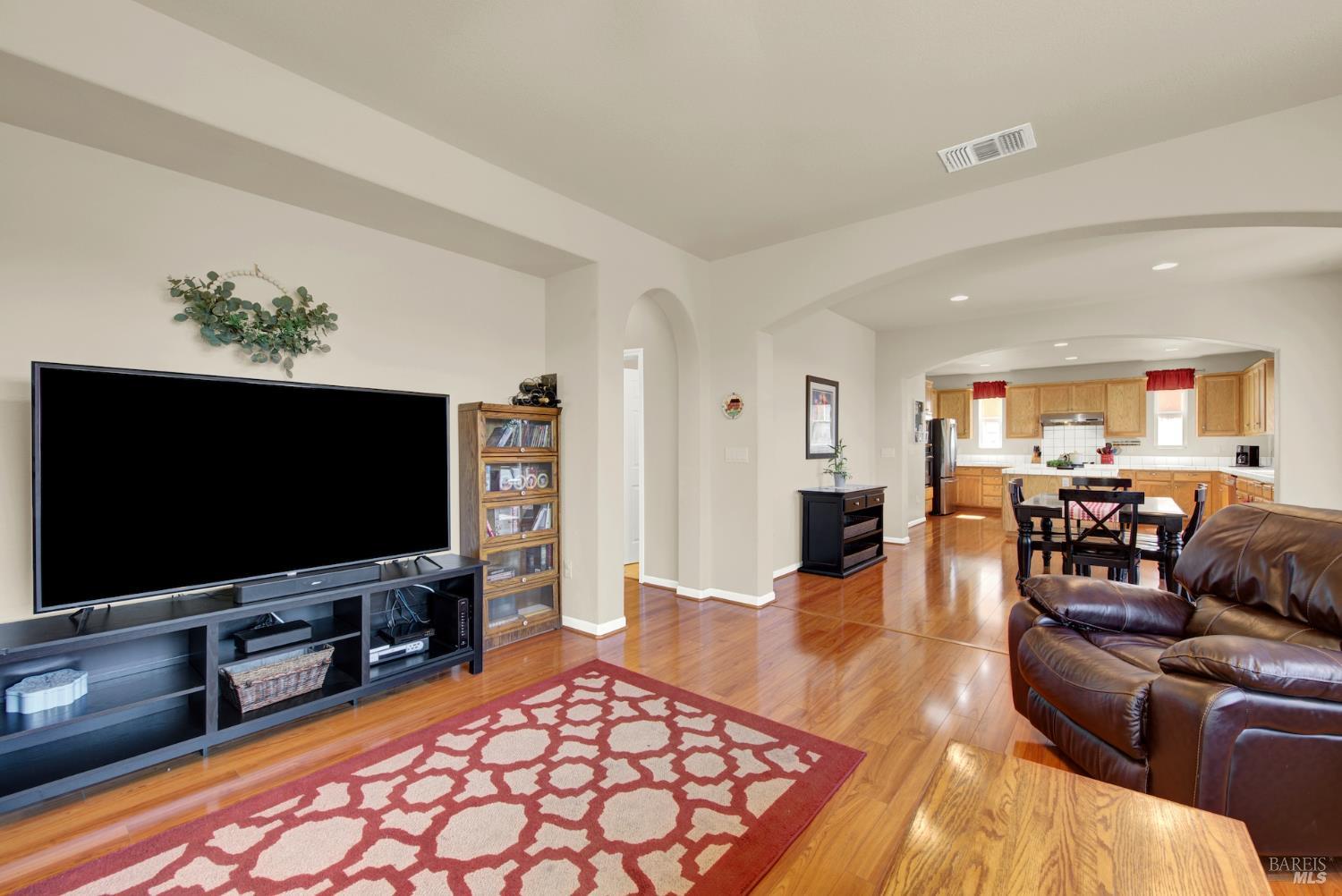 Detail Gallery Image 44 of 99 For 365 Sage Sparrow Cir, Vacaville,  CA 95687 - 6 Beds | 4 Baths