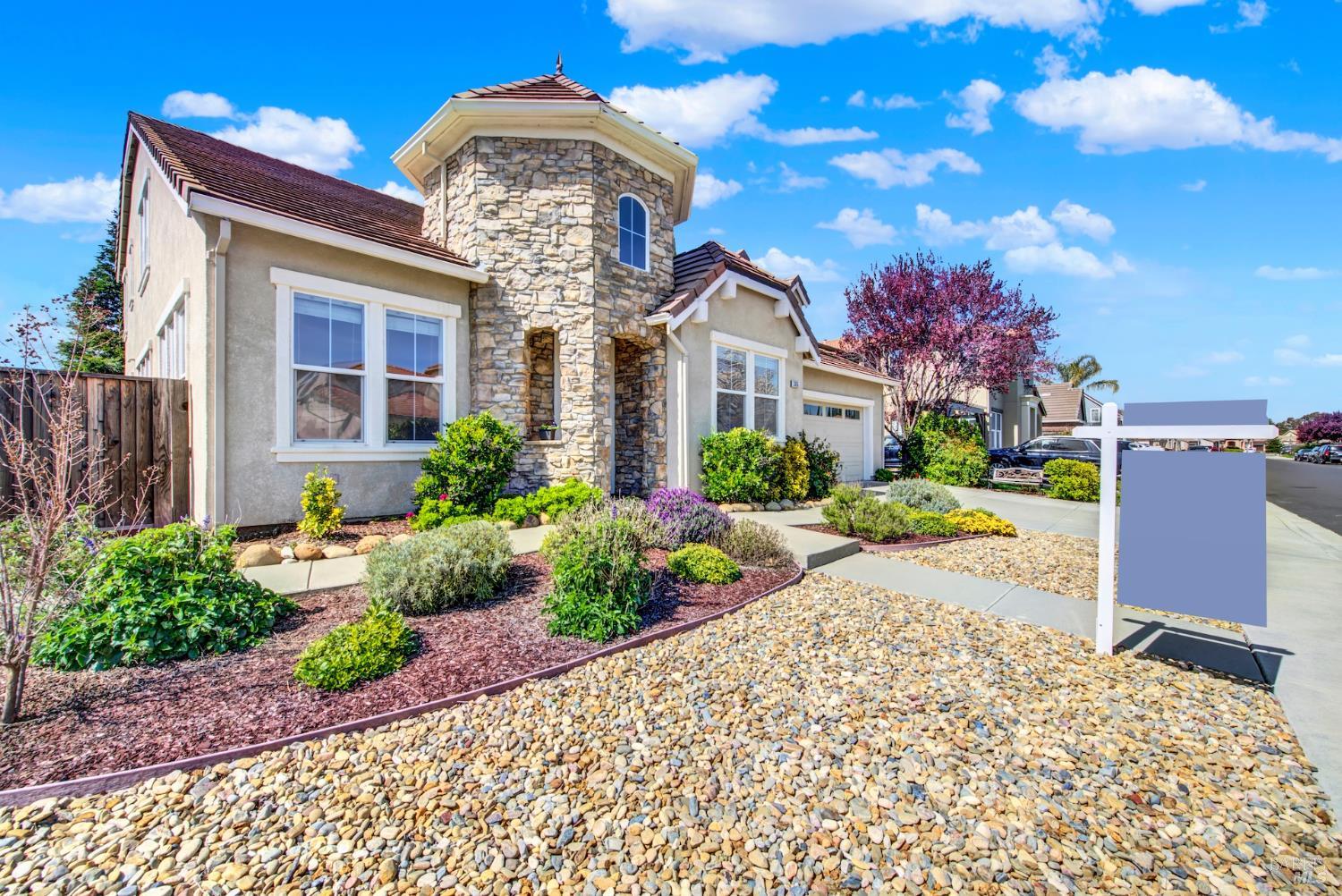 Detail Gallery Image 6 of 99 For 365 Sage Sparrow Cir, Vacaville,  CA 95687 - 6 Beds | 4 Baths