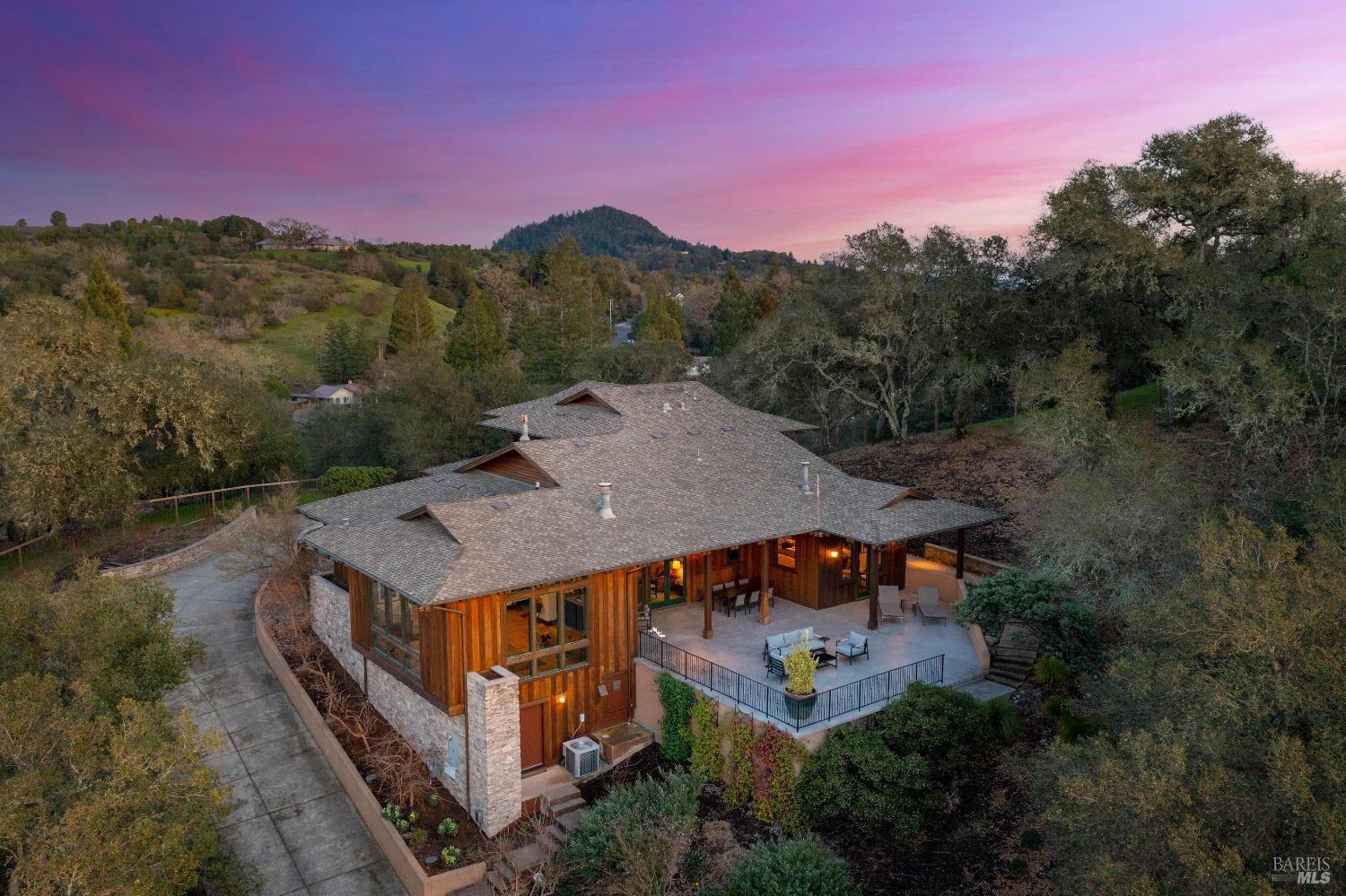 Detail Gallery Image 50 of 57 For 231 Poppy Hill Dr, Healdsburg,  CA 95448 - 4 Beds | 3/1 Baths