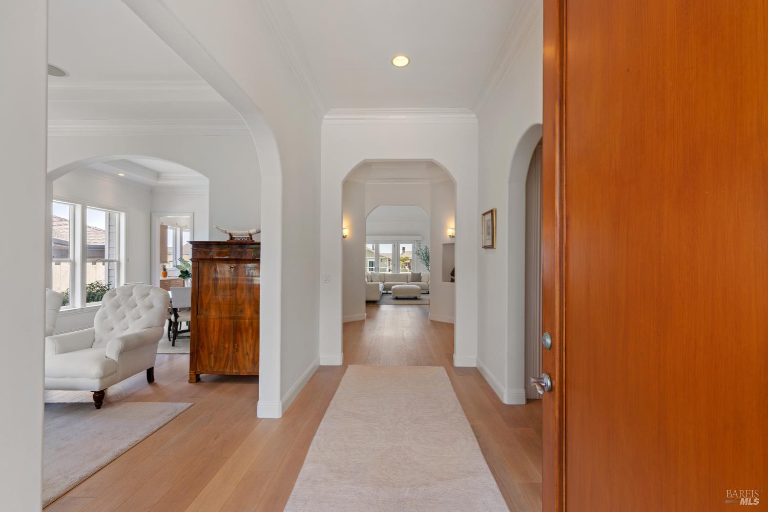 Detail Gallery Image 7 of 44 For 220 Jamaica St, Tiburon,  CA 94920 - 4 Beds | 2/1 Baths