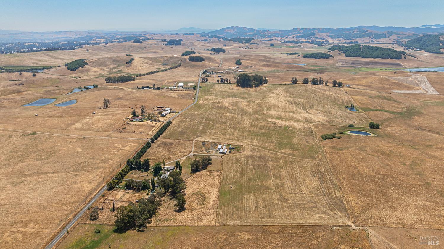 Detail Gallery Image 14 of 41 For 3803 Spring Hill Rd, Petaluma,  CA 94952 - 6 Beds | 5/1 Baths