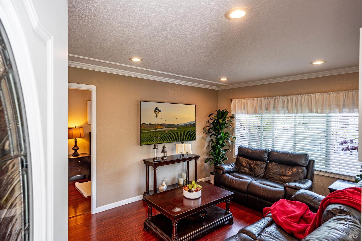 Detail Gallery Image 7 of 42 For 107 Garth St, Napa,  CA 94558 - 3 Beds | 2 Baths
