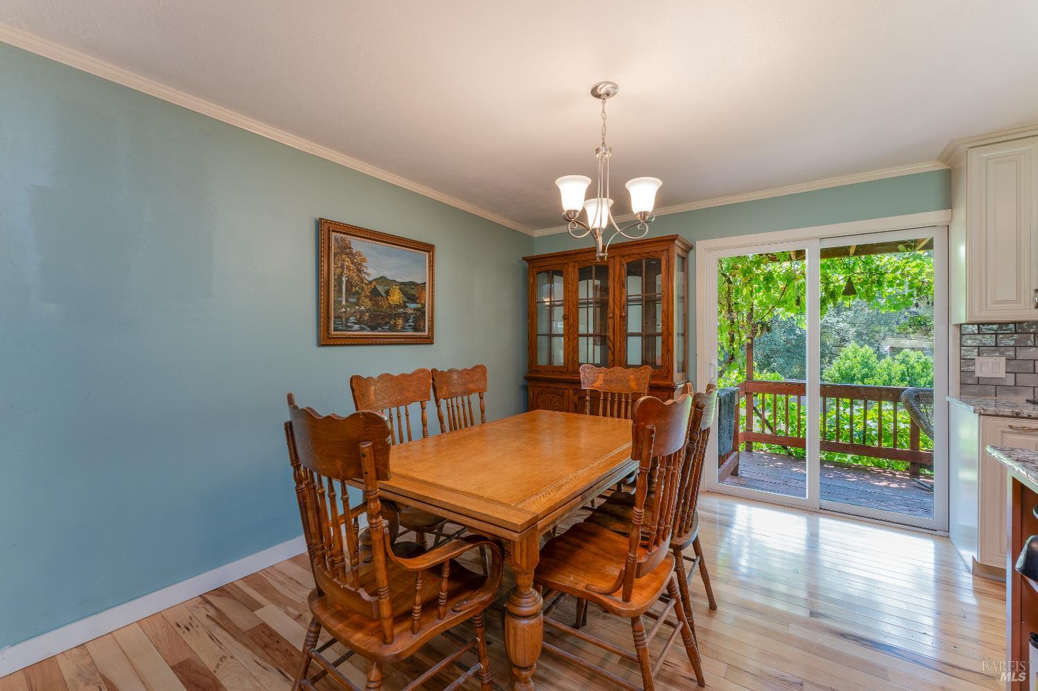 Detail Gallery Image 8 of 34 For 1725 E Madrone Dr, Ukiah,  CA 95482 - 4 Beds | 2 Baths