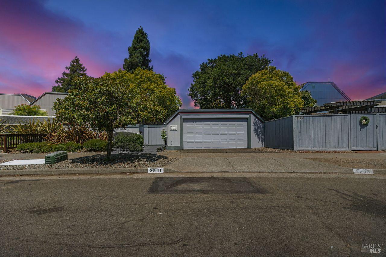 Detail Gallery Image 3 of 60 For 2541 Topaz Dr, Novato,  CA 94945 - 4 Beds | 2/1 Baths