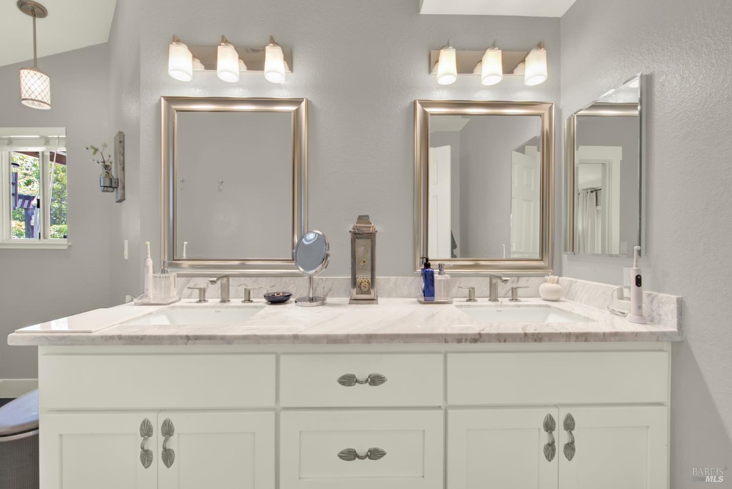 Detail Gallery Image 33 of 63 For 231 Ballindine Dr, Vacaville,  CA 95688 - 4 Beds | 2 Baths